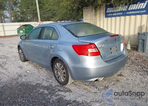 2010 Suzuki Kizashi Se z USA, uszkodzony, nr VIN JS2RE9A36A6100548